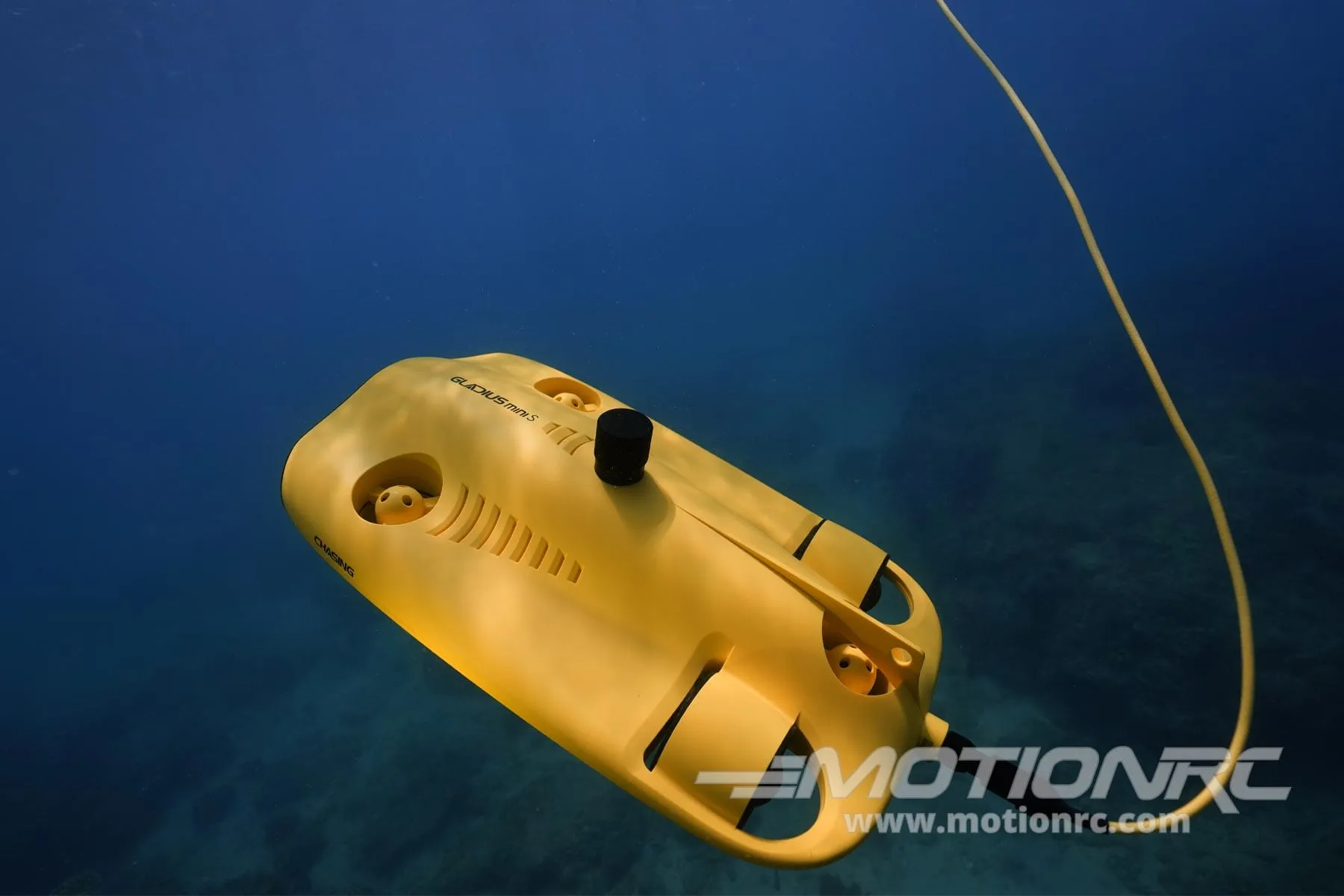 Chasing Gladius Mini S Submersible ROV with 4K Video - RTR