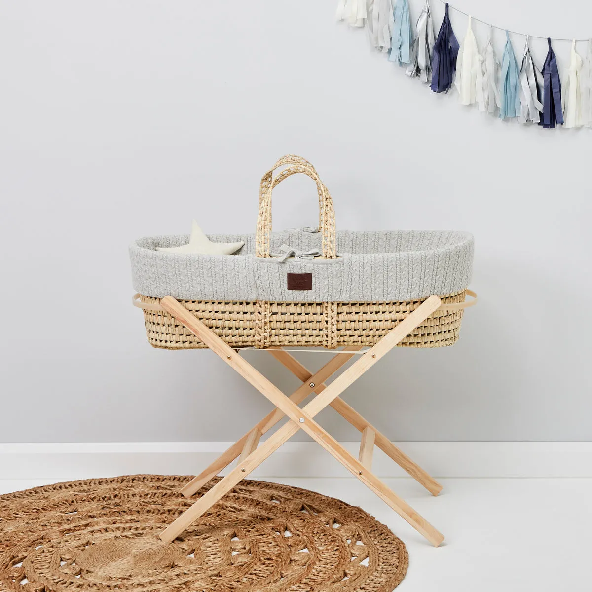 Organic Knitted Moses Basket Set inc Natural mattress