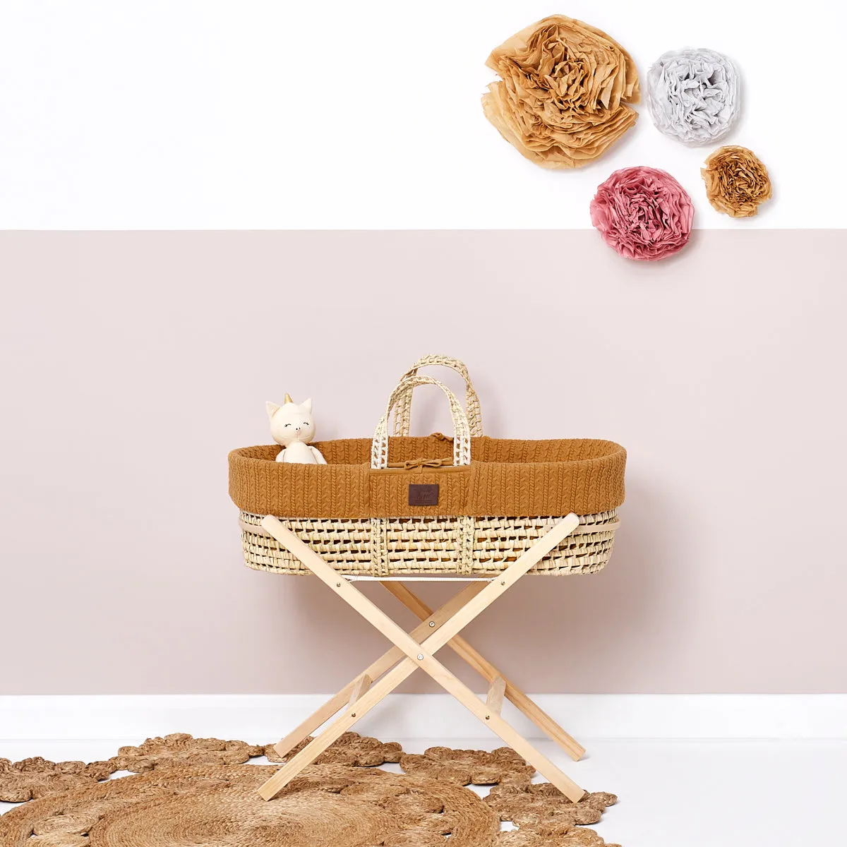 Organic Knitted Moses Basket Set inc Natural mattress